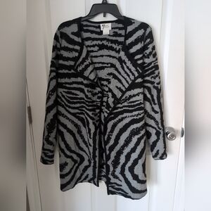 Women's Andrea Jovine Opened Black & Gray Animal Print Cardigan Sz. XL